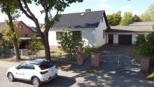 Stra�enansicht * Einfamilienhaus mit knapp 120 m� Wohnfl�che und ausgebautem Keller *