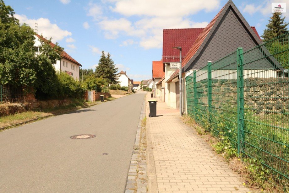 Stra�e Wohngrundst�ck Hergisdorf / Kreisfeld