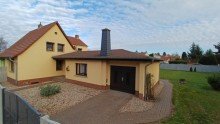 Strassenseite Brauchen Sie mehr Platz ?
Gem�tliches Haus mit gro�em Grundst�ck