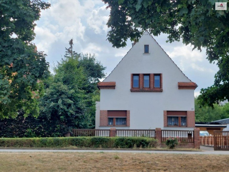 Front Aschersleben Einfamilienhaus Ankommen & Entfalten: Ihr neues Zuhause mit Herz, Terrasse und vielseitigen R�umen