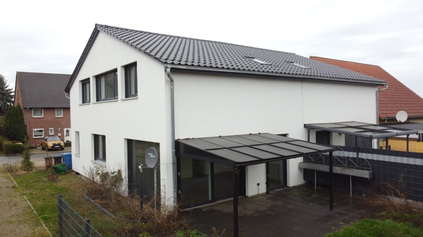 R�ckseite Doppelhaush�lfte Burg