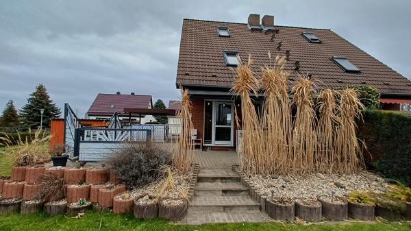 Zugang zum Garten Doppelhaush�lfte Ballenstedt