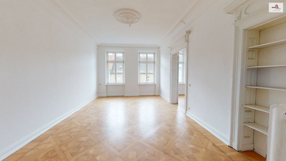 Gro�es Zimmer mit Stuck Haus Aschersleben