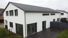 Hauptbild Hochwertige und moderne Doppelhaushälfte in Burg, mit Terrasse und Garten