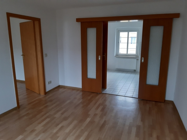 Blick aus dem Wohnzimmer Aschersleben Etagenwohnung Gem�tliche 2-Raum-Wohnung