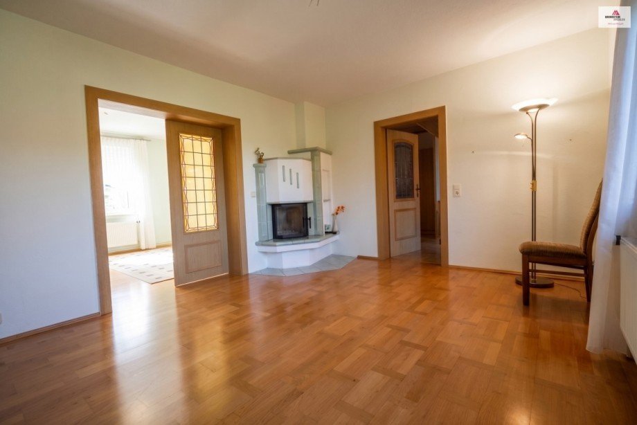 Wohnzimmer mit Kamin Einfamilienhaus Arnstein OT Quenstedt