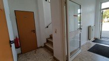 Eingangsbereich Treppenhaus Gewerbehof mit vielen Entwicklungsm�glichkeiten in zentraler Lage mit Parkpl�tzen