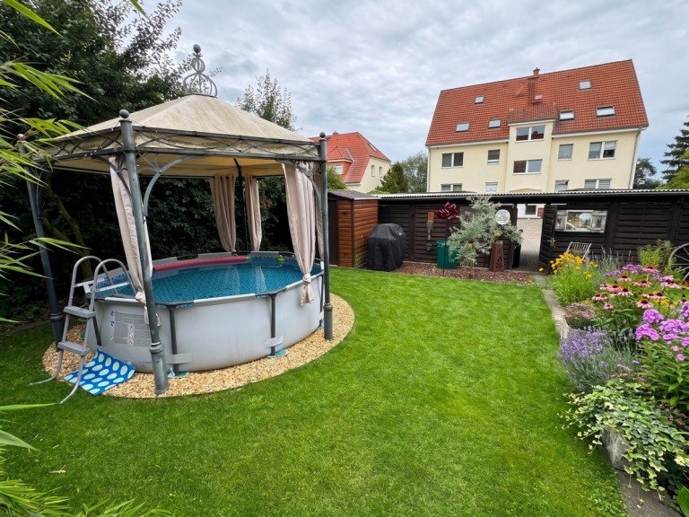 Garten Aschersleben Erdgeschosswohnung Erfrischung inklusive: 3-Raumwohnung mit Garten und Carport